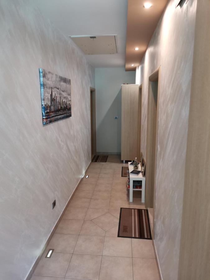 Vila Jadranka Apartments Херцег-Нови Экстерьер фото