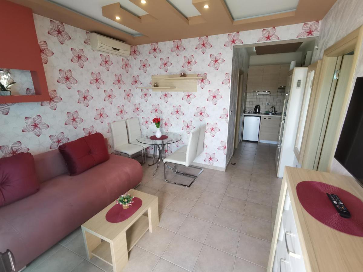 Vila Jadranka Apartments Херцег-Нови Экстерьер фото