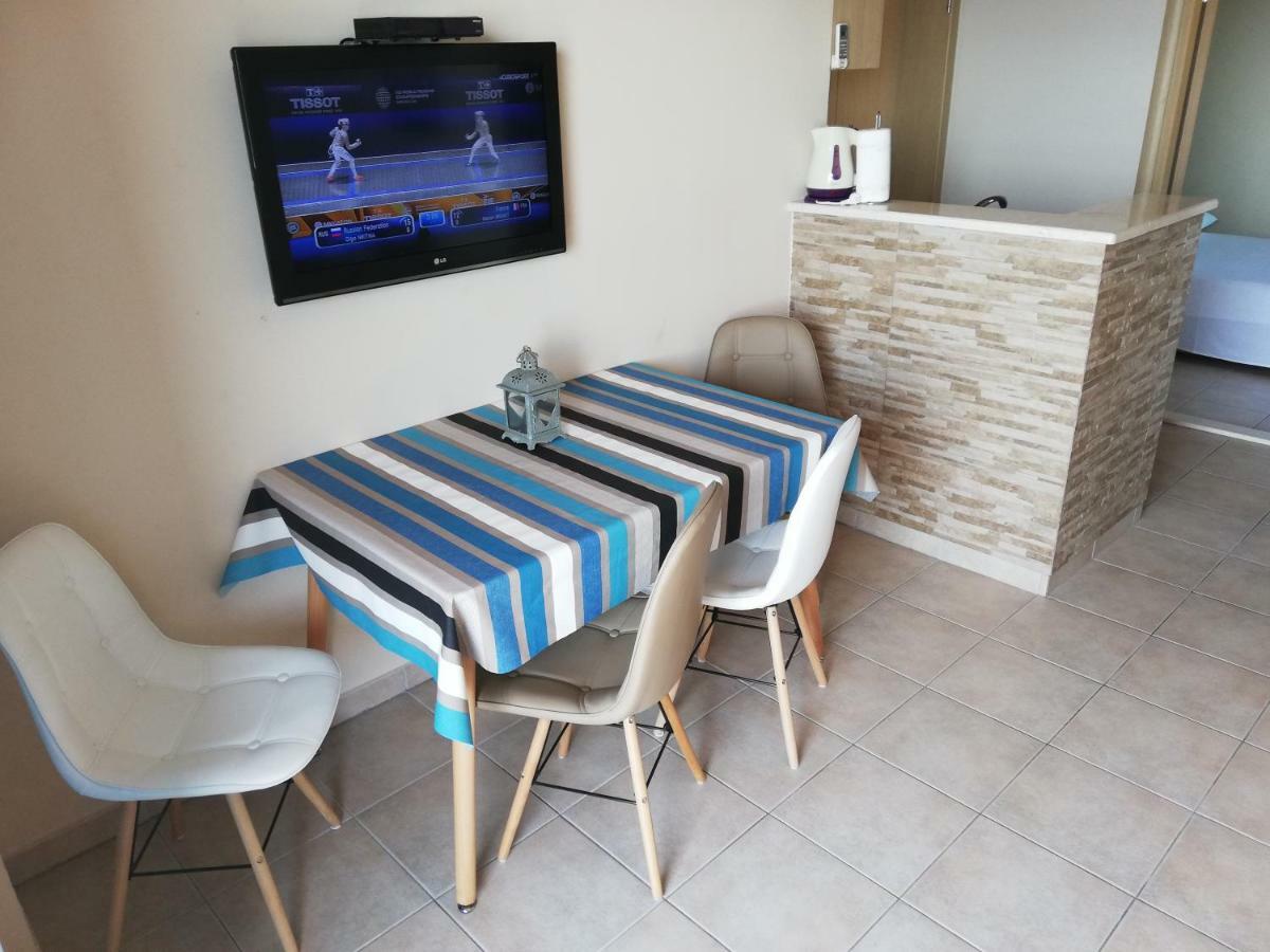 Vila Jadranka Apartments Херцег-Нови Экстерьер фото